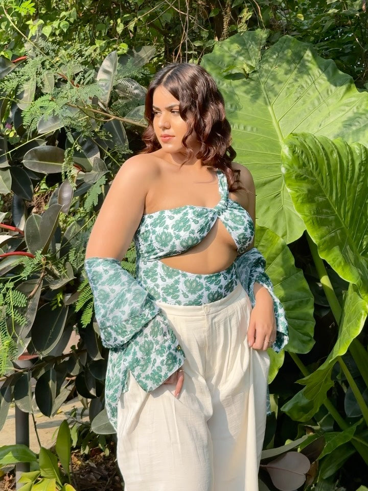 Ushore Instagram image
